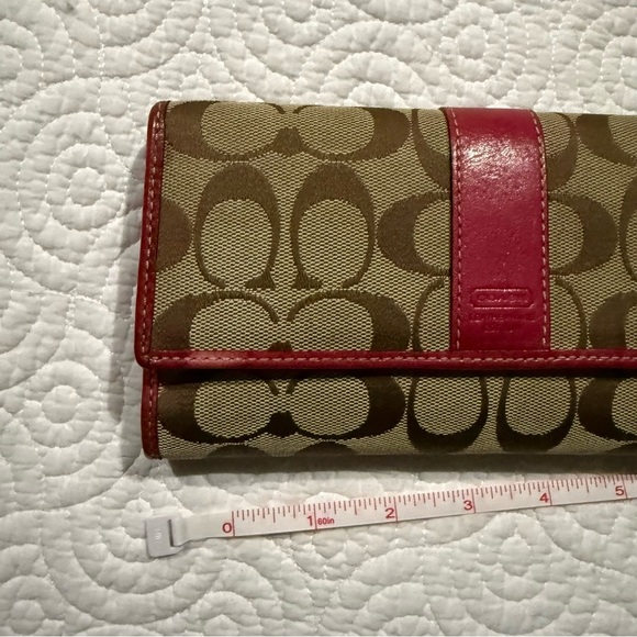 COACH Signature Large Snap Closure Wallet Red Accent with check book - Picture 13 of 14